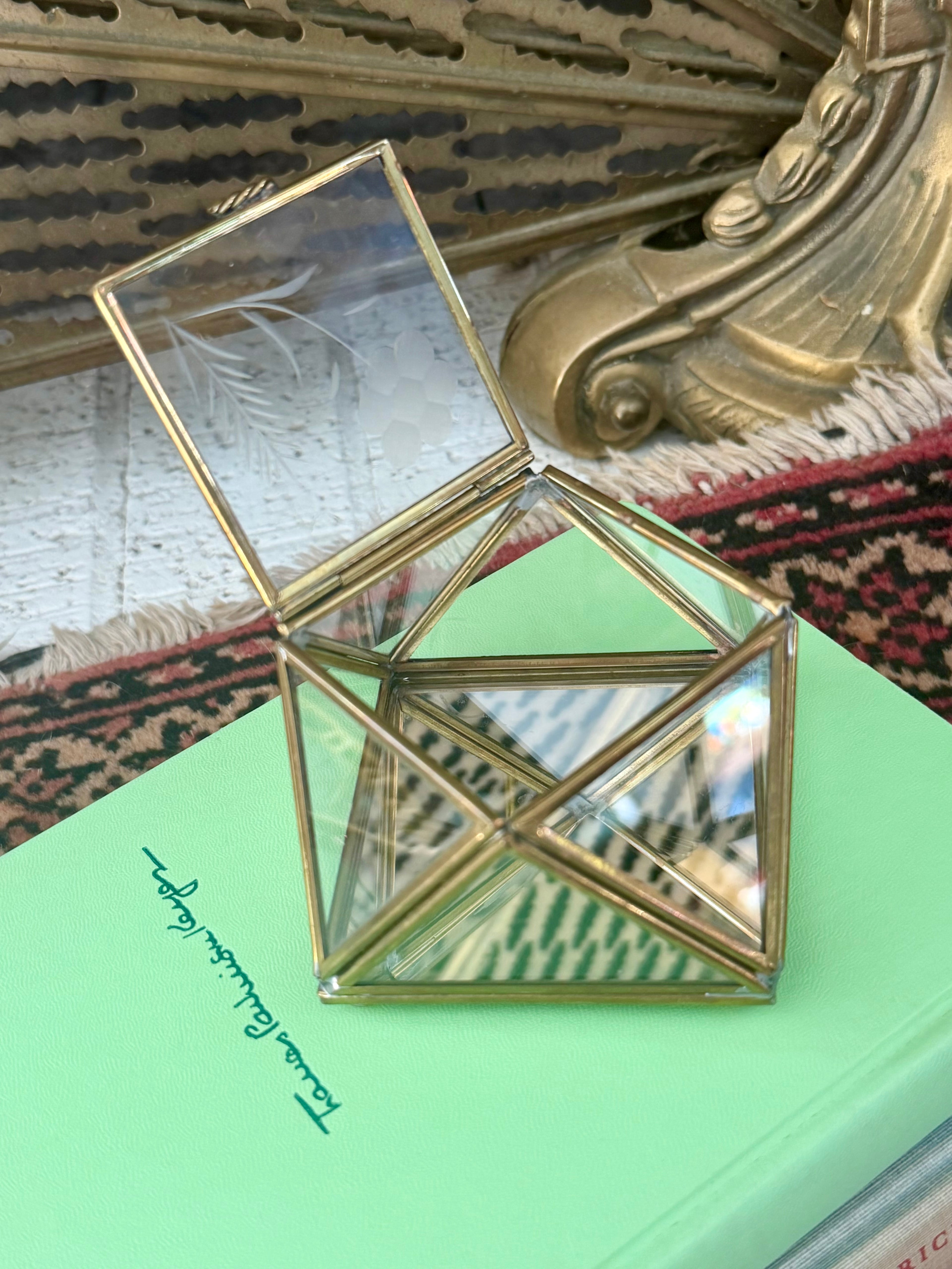 Geometric Display Box