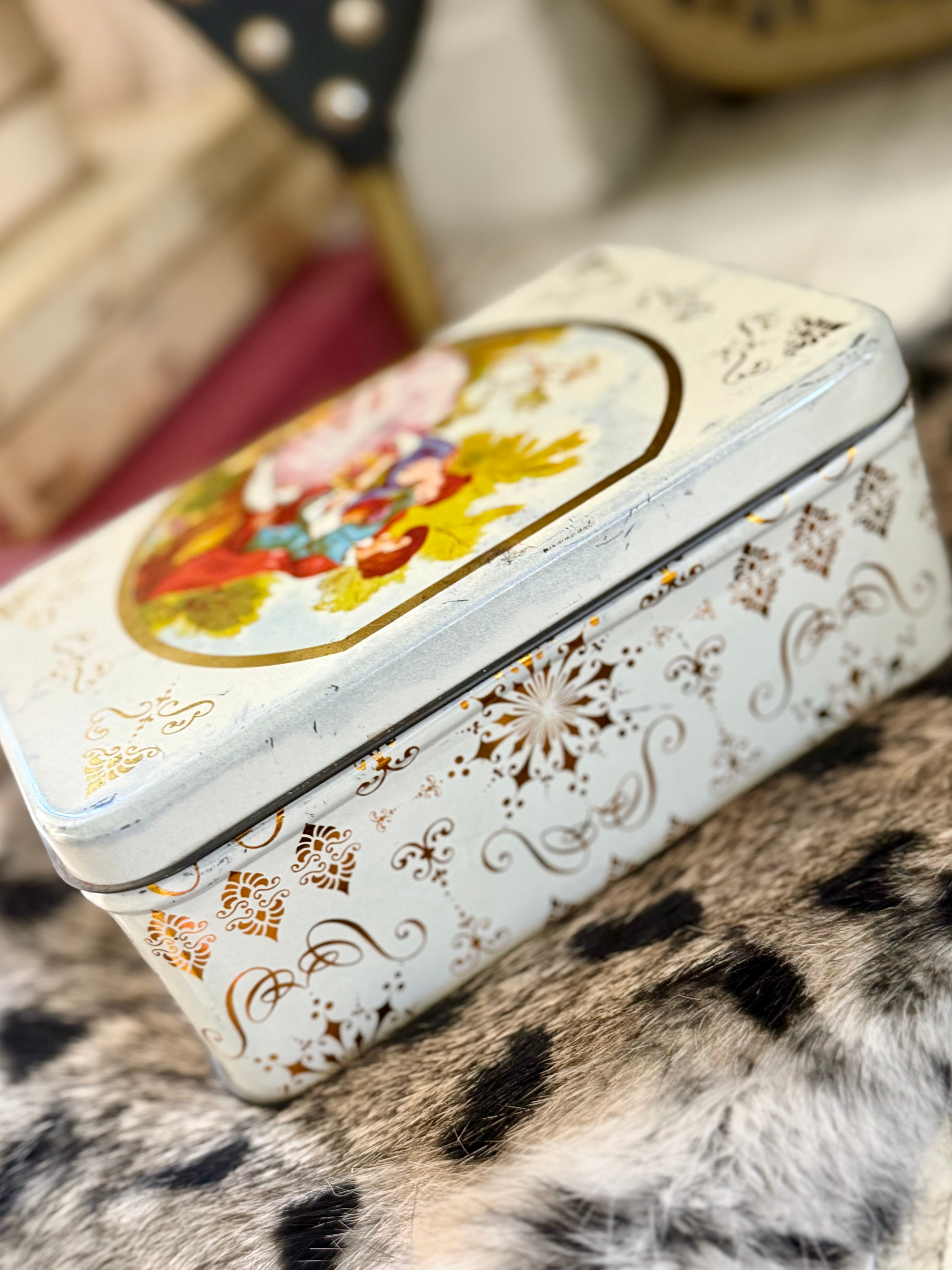 Victorian Tin